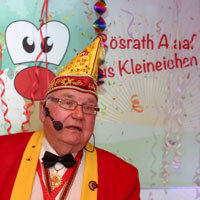 Jürgen W. Urbahn als Moderator der Karnevalsfeier im Haus Kleineichen